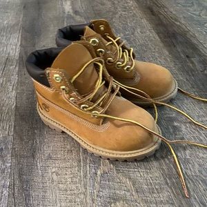 Toddler Timberland Boots - size 8